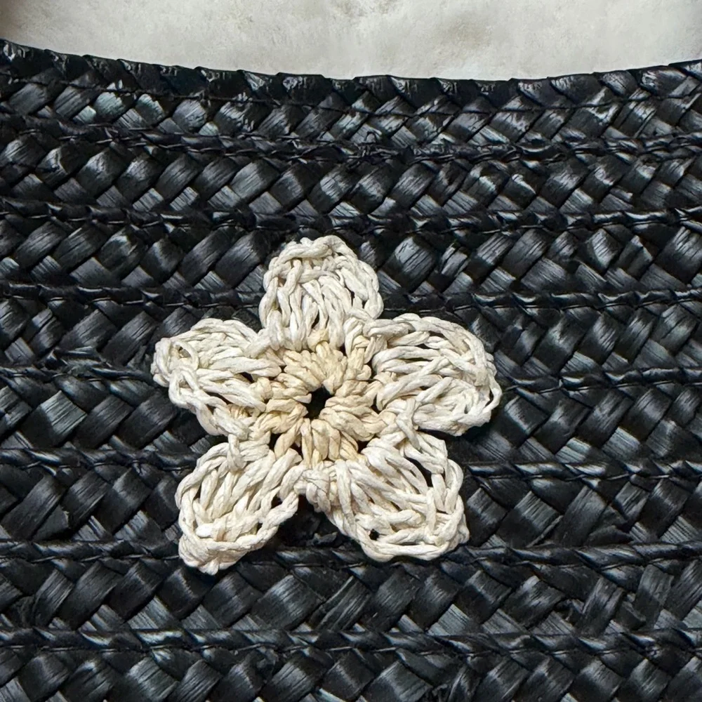Black Woven Straw Tote Bag with Crochet Floral Accents - Picture 4 of 12